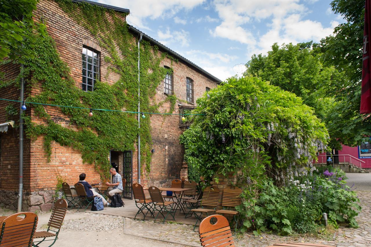 Basiskulturfabrik Oeko-Hotel นอยชเตรลิทซ์ ภายนอก รูปภาพ