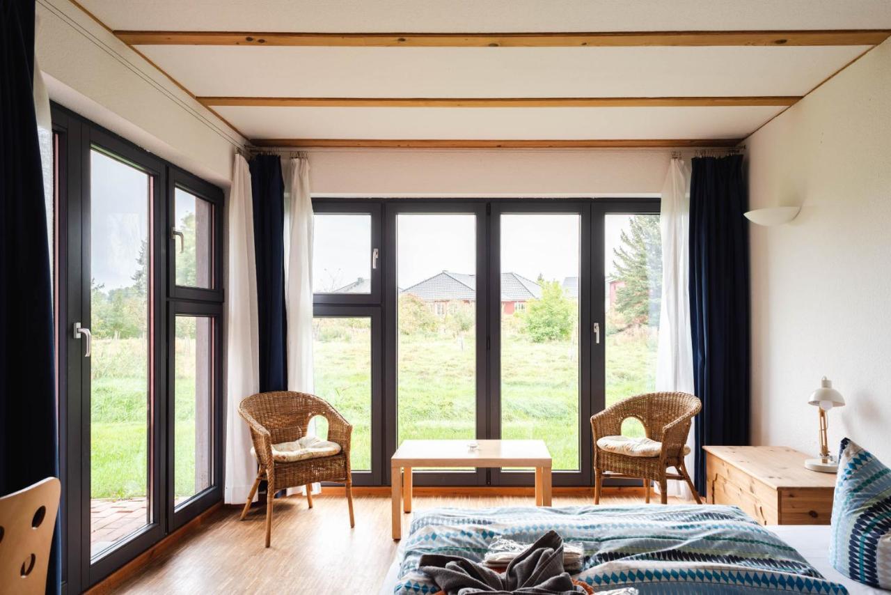 Basiskulturfabrik Oeko-Hotel นอยชเตรลิทซ์ ภายนอก รูปภาพ